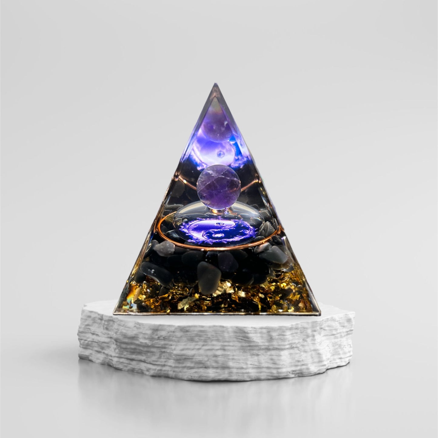 Orgonite pyramid in amethyst &amp; smoky quartz
