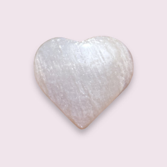 Coeur en pierre de lune