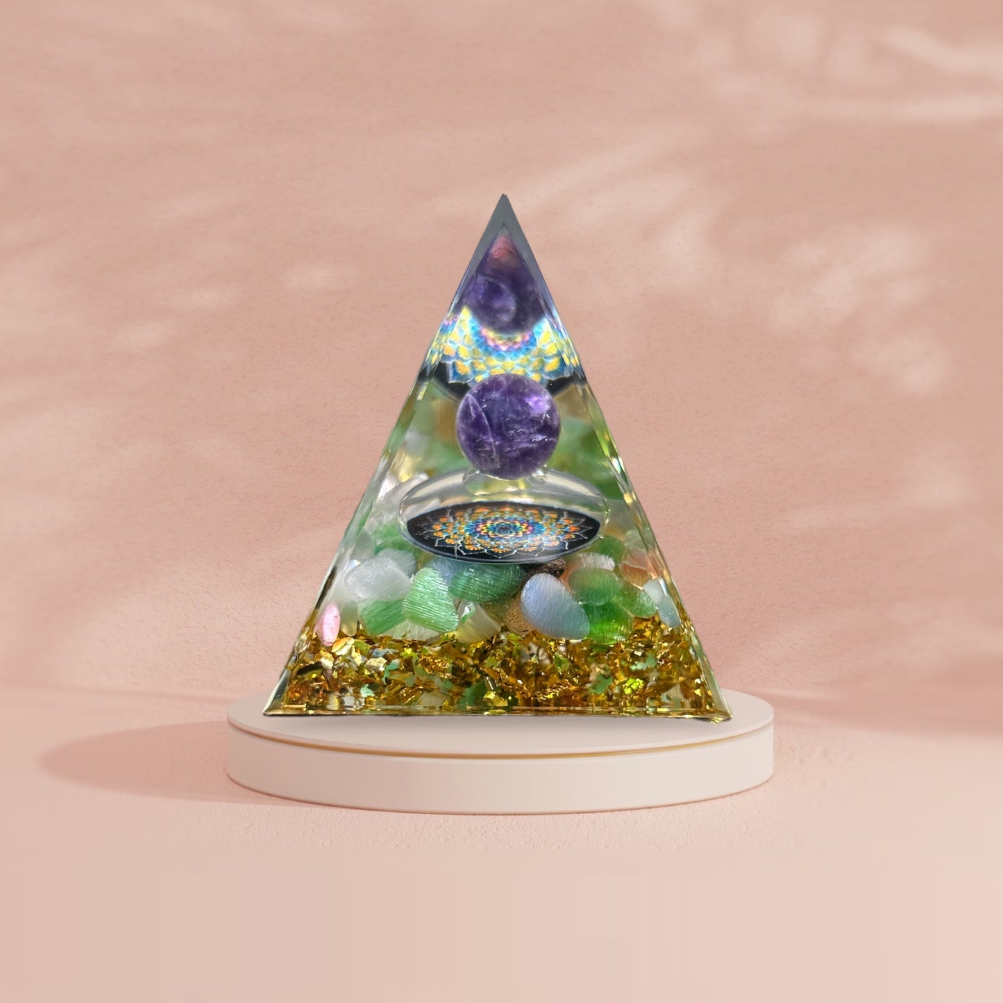 Orgonite pyramid in amethyst &amp; cat's eye