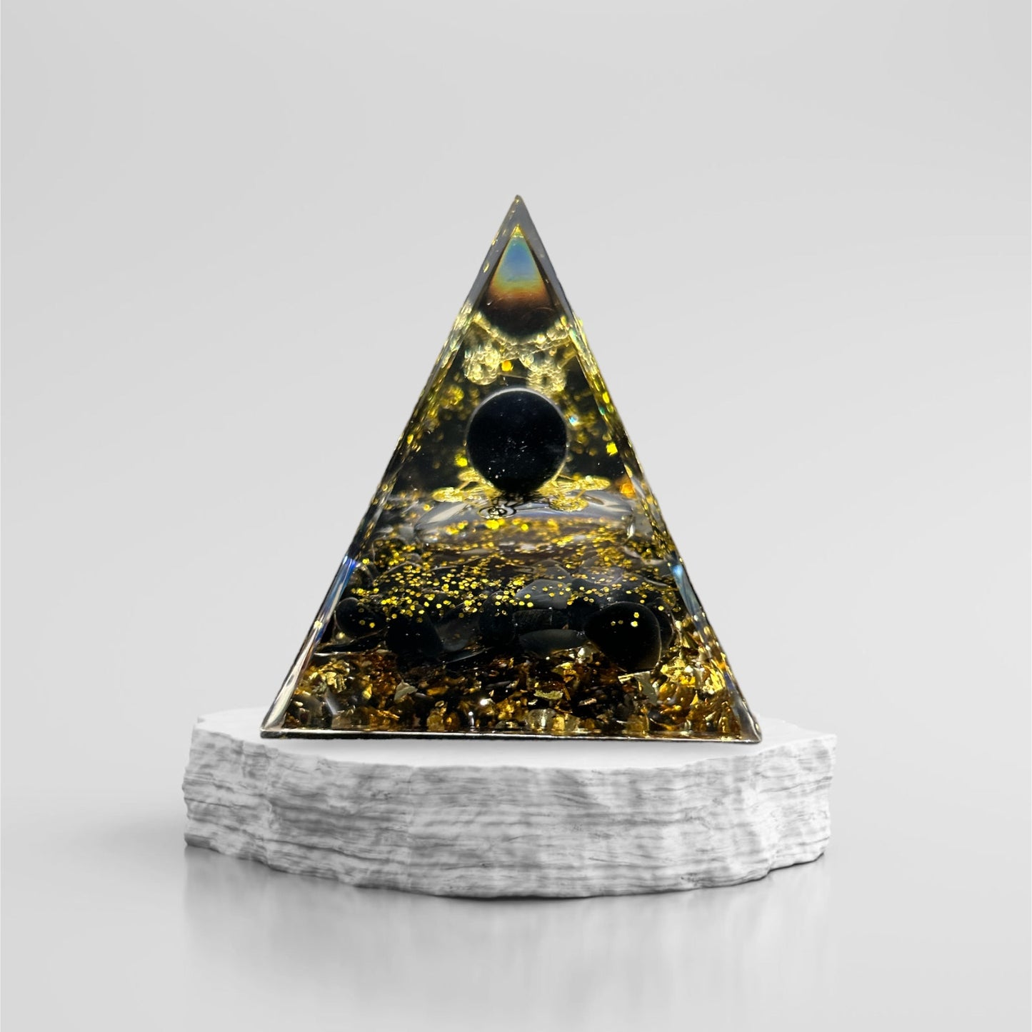 Orgonite pyramid in obsidian &amp; smoky quartz